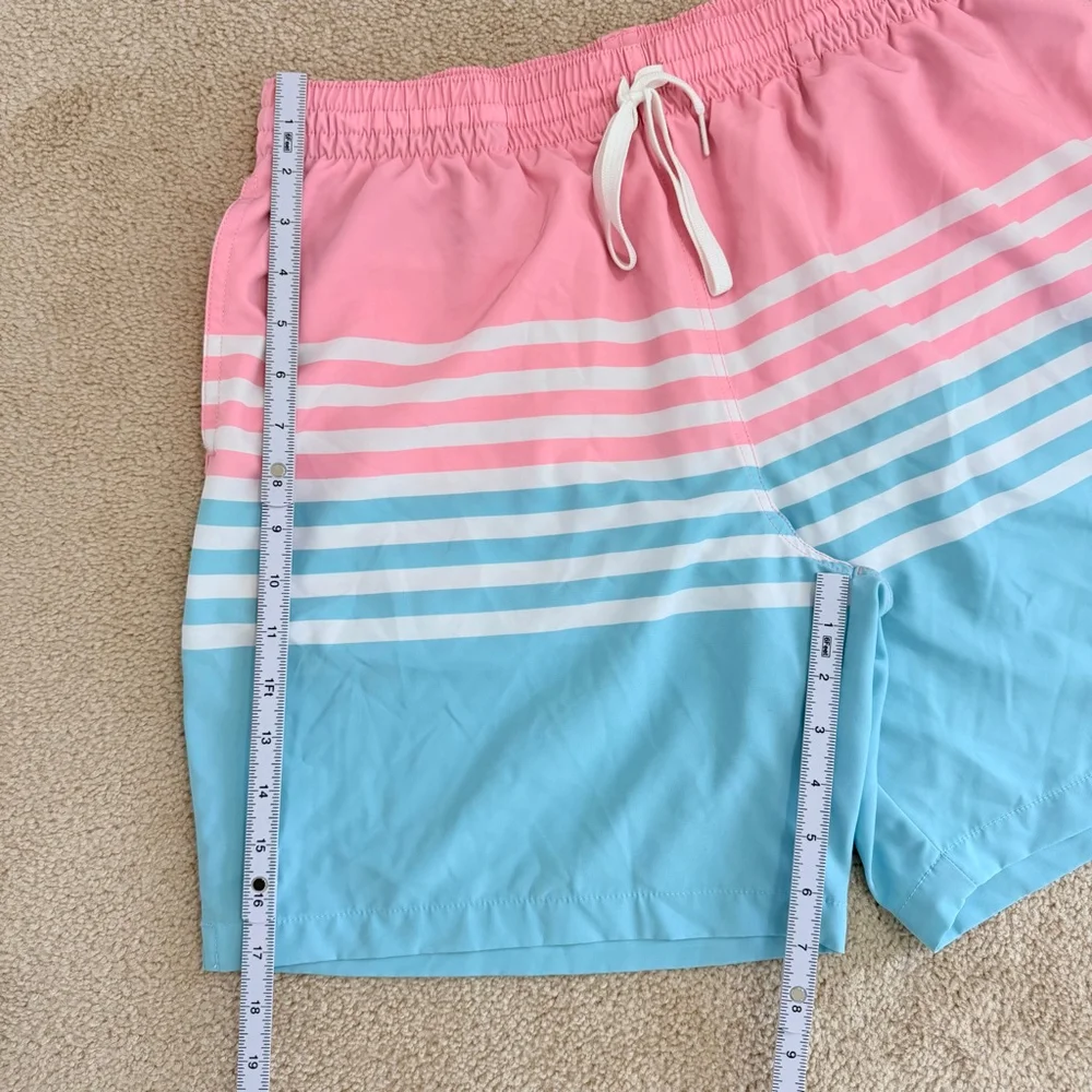 Chubbies Swim Trunks Men's XL Pink Blue Striped Stretch 7 Inch Inseam